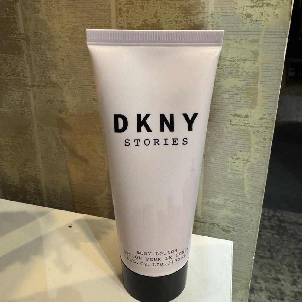 DKNY‎ Stories Body Lotion 3.4fl oz